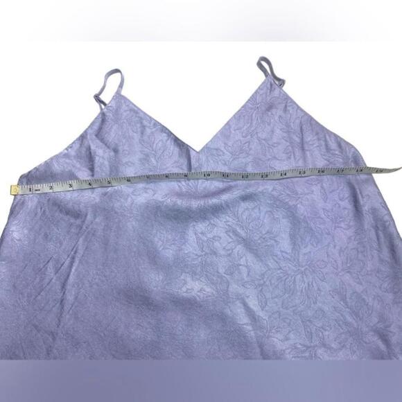 Victoria’s Secret - Open back satin cami - Picture 9 of 11